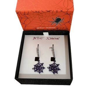 BETSEY JOHNSON Spiderweb Earrings Purple Black Metal Crystal Bling in Box NWT